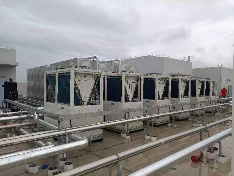 空氣能熱水器上門安裝 空氣源熱泵 工地洗澡用大型熱水系統(tǒng) 空氣能熱水工程 空氣能熱水工程報價