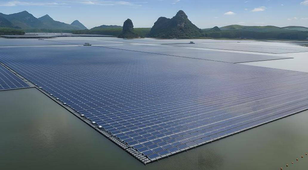 EPC承建水上漂浮太陽能發(fā)電站廠家-專業(yè)光伏系統(tǒng)集成企業(yè)