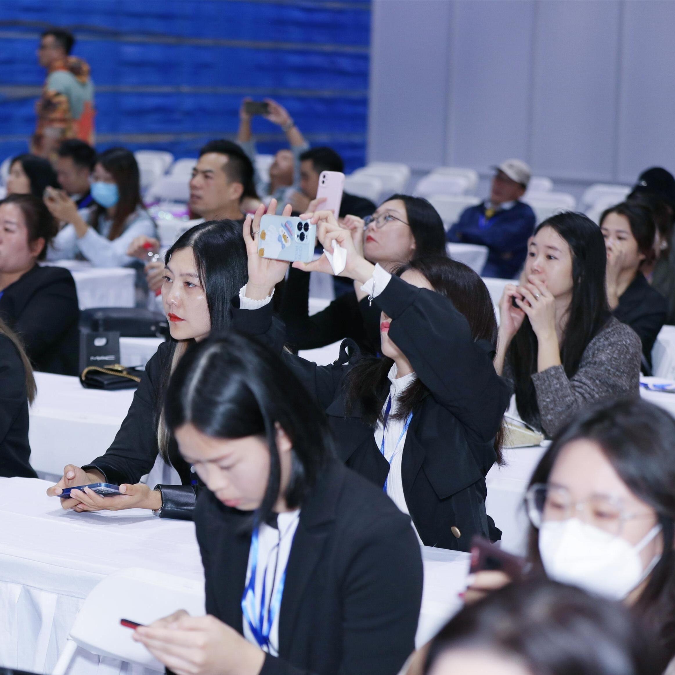 云浮會議年會晚會活動視頻拍攝 搖臂拍攝攝影拍照 圖片美化直播