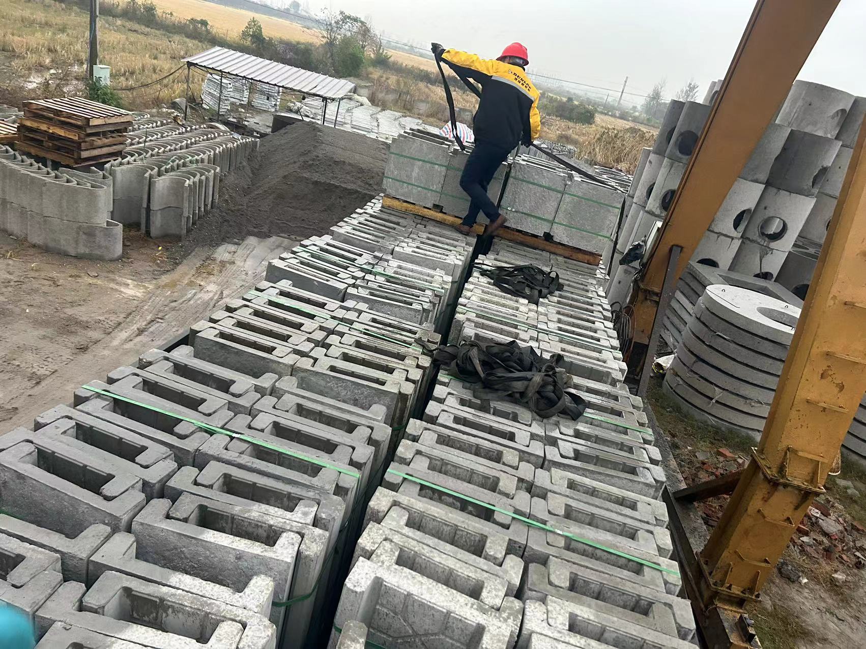 安徽菜溝板廠家，批發(fā)，報價【六安文樂水泥制品有限公司】