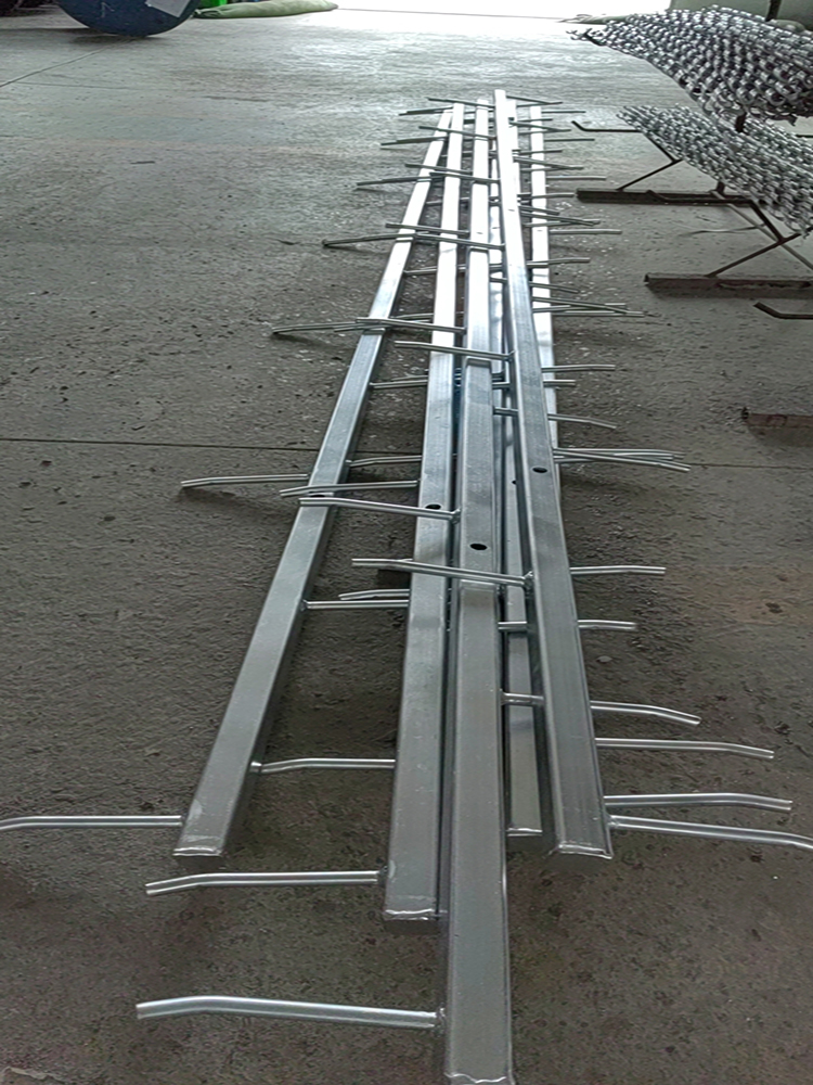 電桿爬梯生產(chǎn)廠家 方管圓管角鋼爬梯 扁鐵線桿爬梯