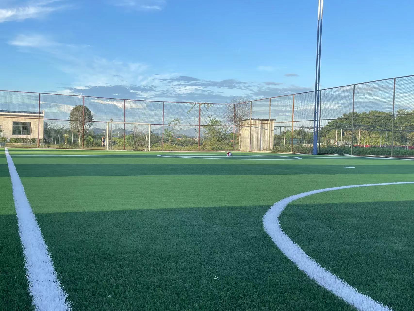 廣東全省足球場(chǎng)建設(shè),足球場(chǎng)場(chǎng)地施工