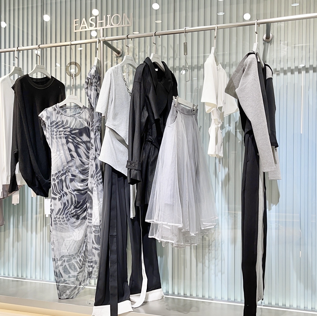 RONGRONG溶溶2024春品牌女裝實(shí)體店貨源 海焰星品牌撤柜 RONGRONG溶溶