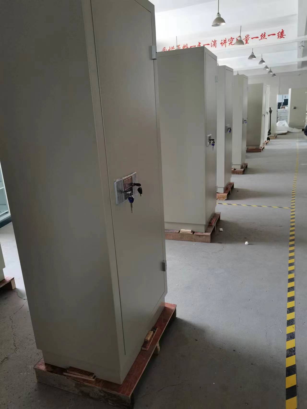 貴州貴陽遵義畢節(jié)洪森HS-120防磁柜光盤防磁柜消磁柜
