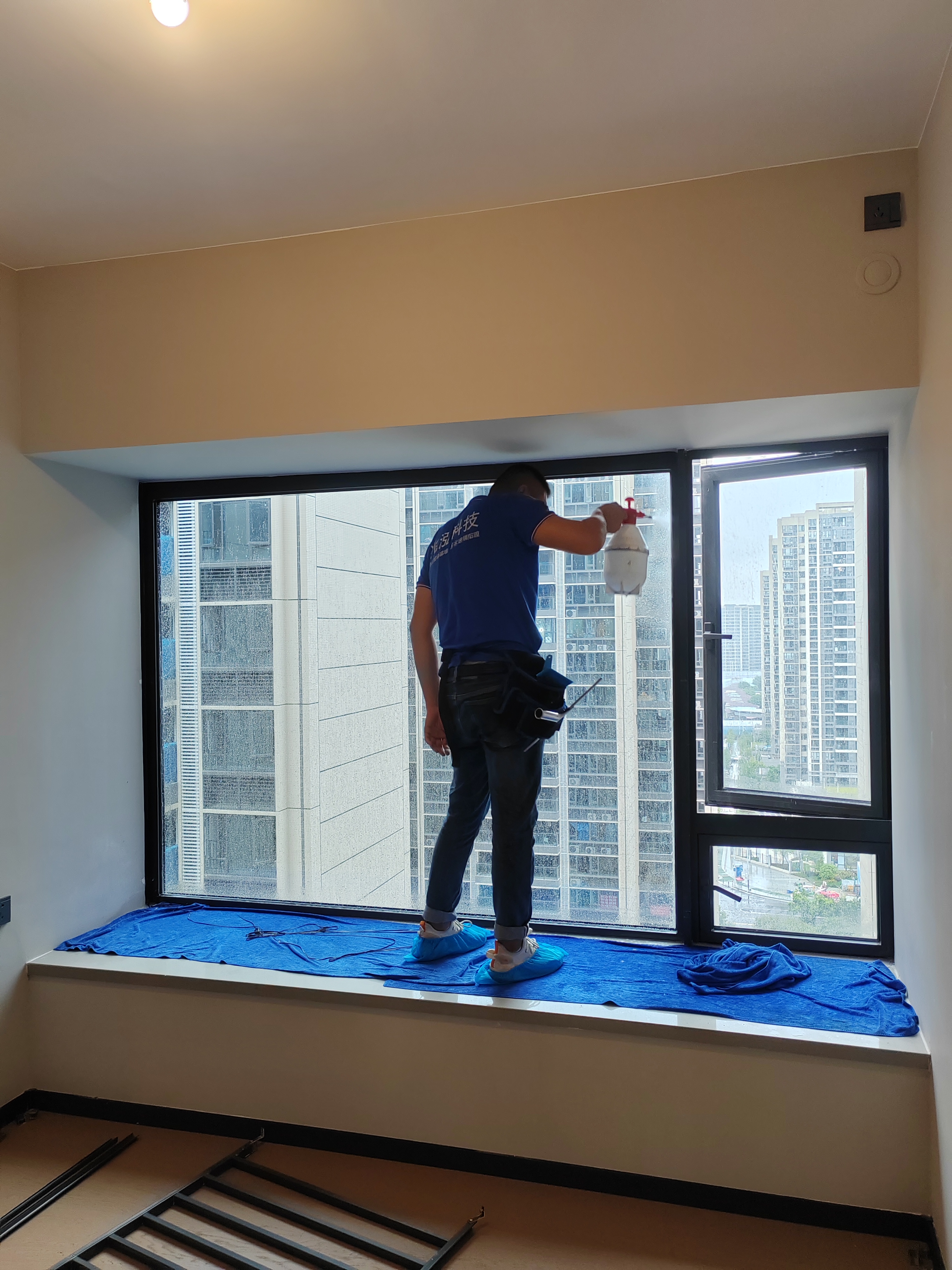 玻璃隔熱膜 家居玻璃貼膜隔熱膜