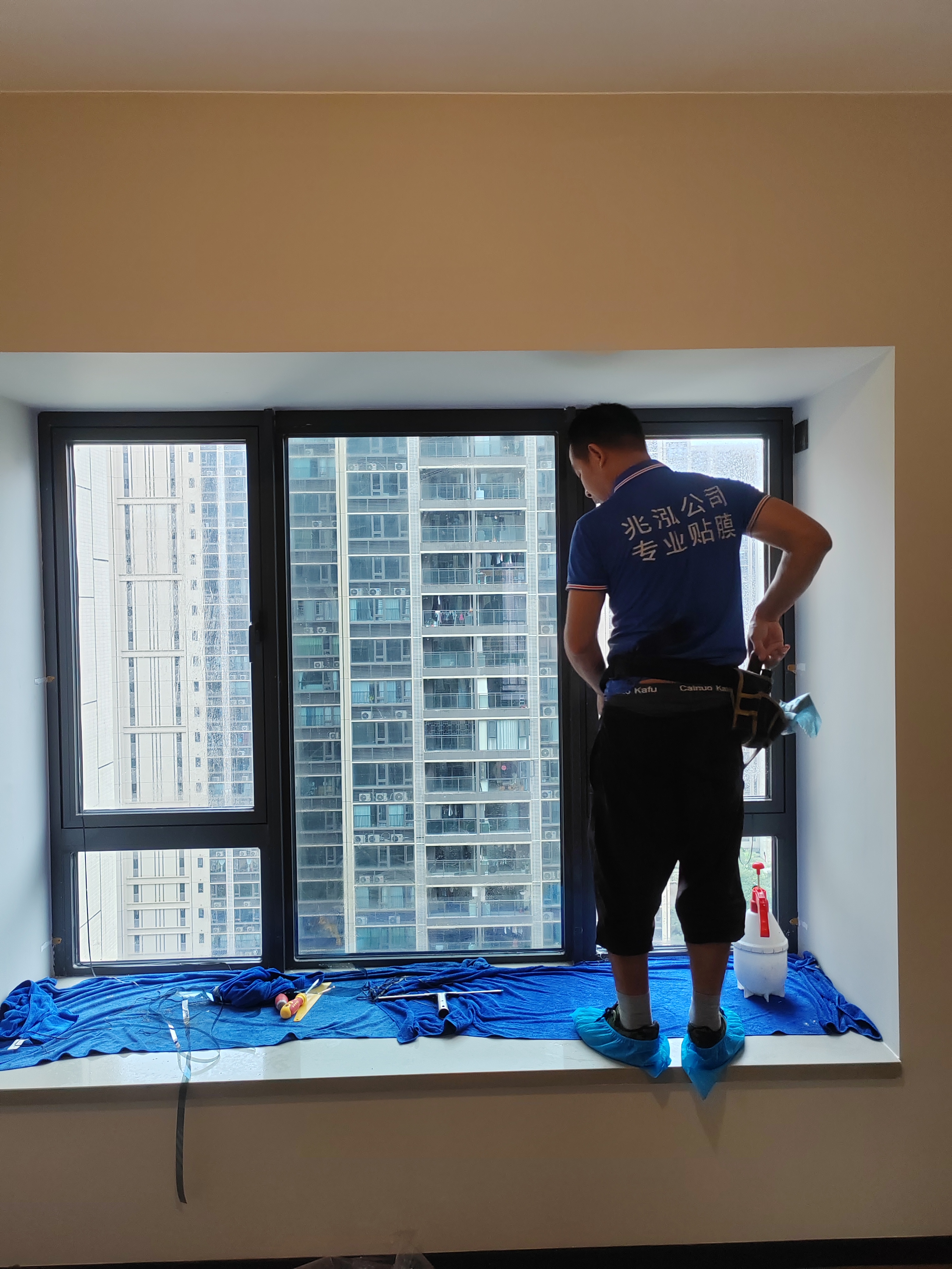 玻璃隔熱膜 家居玻璃貼膜隔熱膜