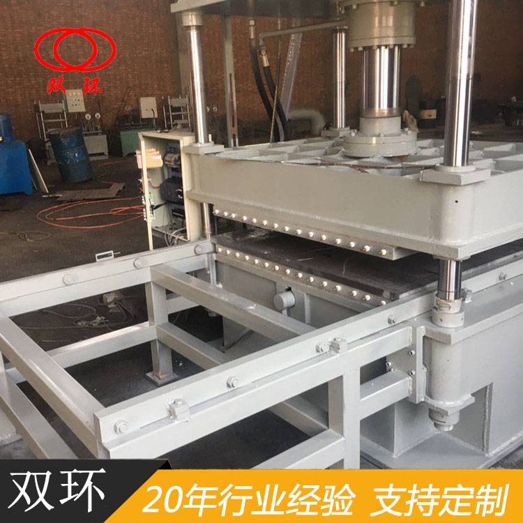 四柱式平板熱壓機(jī) 多層四柱電控硫化機(jī) 橡膠地墊成型機(jī)-廠家供應(yīng)-批發(fā)價(jià)錢-供應(yīng)商-報(bào)價(jià)