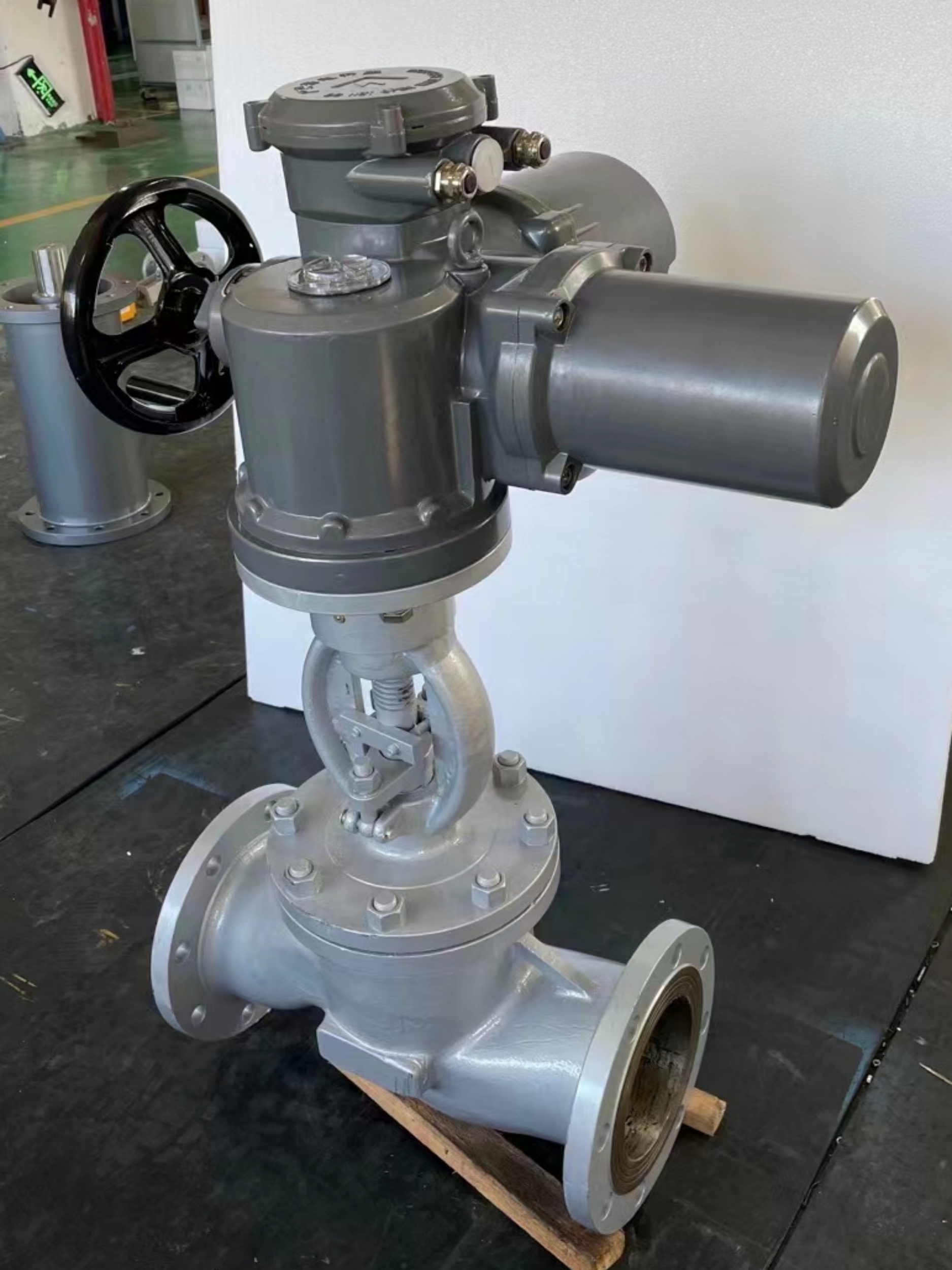 多回轉(zhuǎn)閥門電動(dòng)裝置 DZW60-24開關(guān)型電動(dòng)執(zhí)行器 Z60-18電動(dòng)執(zhí)行機(jī)構(gòu)