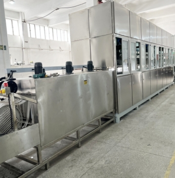 全自動精密五金盲孔化油器超聲波清洗機報價，全自動精密五金盲孔化油器超聲波清洗機批發(fā)，全自動精密五金盲孔化油器超聲波清洗機