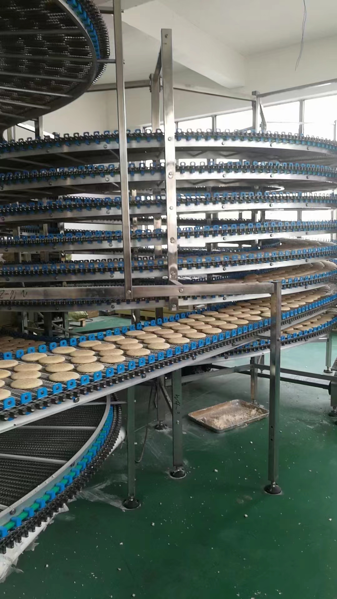 轉(zhuǎn)彎輸送機 傳送帶 輸送機 網(wǎng)帶輸送機 鏈板輸送機 輸送機流水線 網(wǎng)帶輸送機廠家