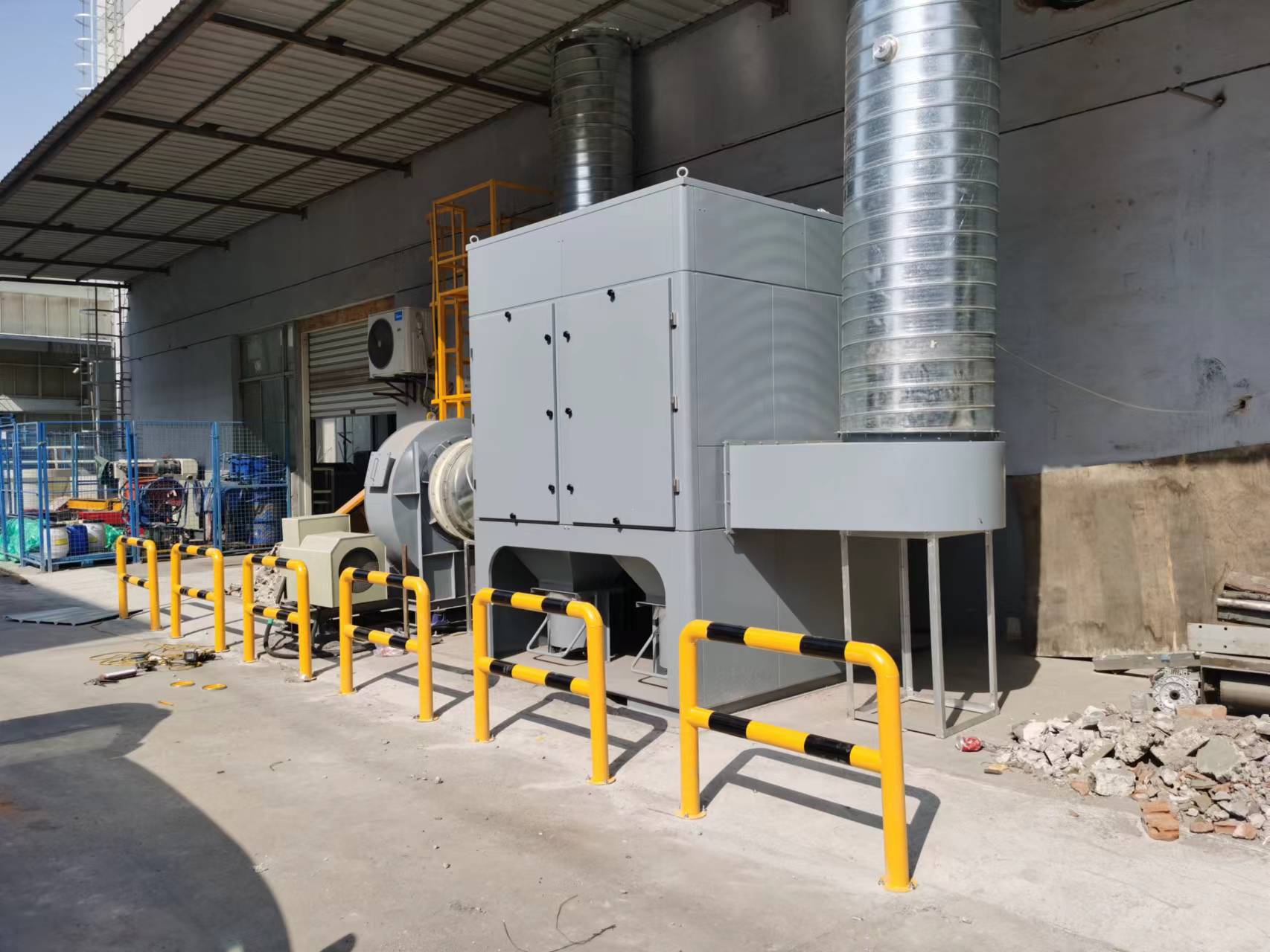 揚(yáng)州濾筒除塵器供應(yīng)商_報(bào)價(jià)_銷售_安裝公司【戴普（蘇州）環(huán)?？萍加邢薰尽?  title=