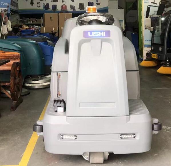 深圳工廠駕駛式洗地機(jī)現(xiàn)貨-生產(chǎn)廠家-報價-多少錢-哪家好 工廠駕駛式洗地機(jī)