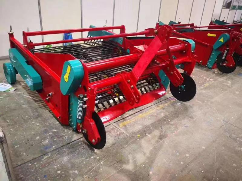 山東紅薯收獲機廠家 廠家直銷 廠家報價【昌邑市昌信智達農(nóng)業(yè)機械裝備部】