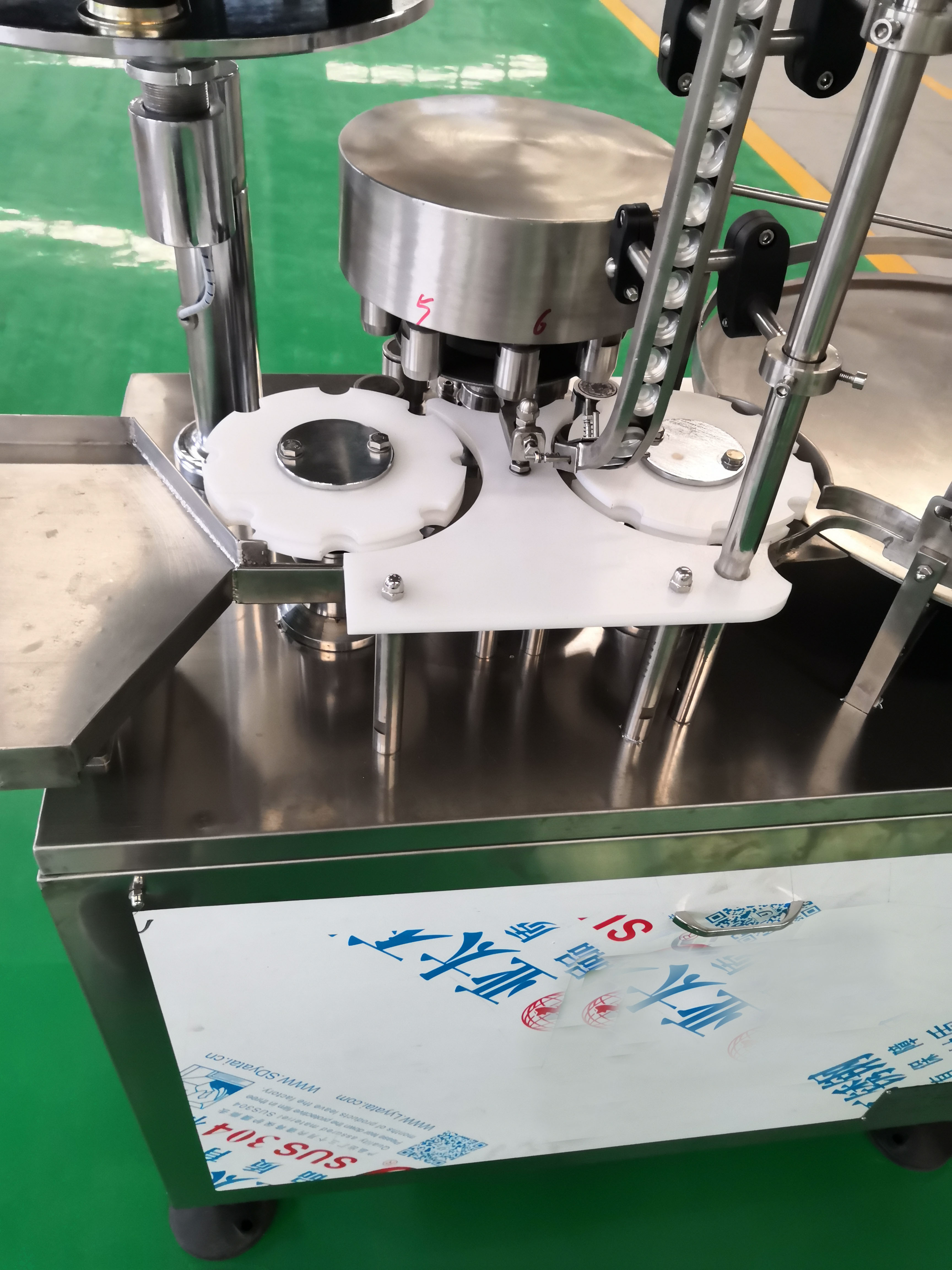 供應(yīng)壓蓋機(jī)價(jià)格軋蓋機(jī)原理