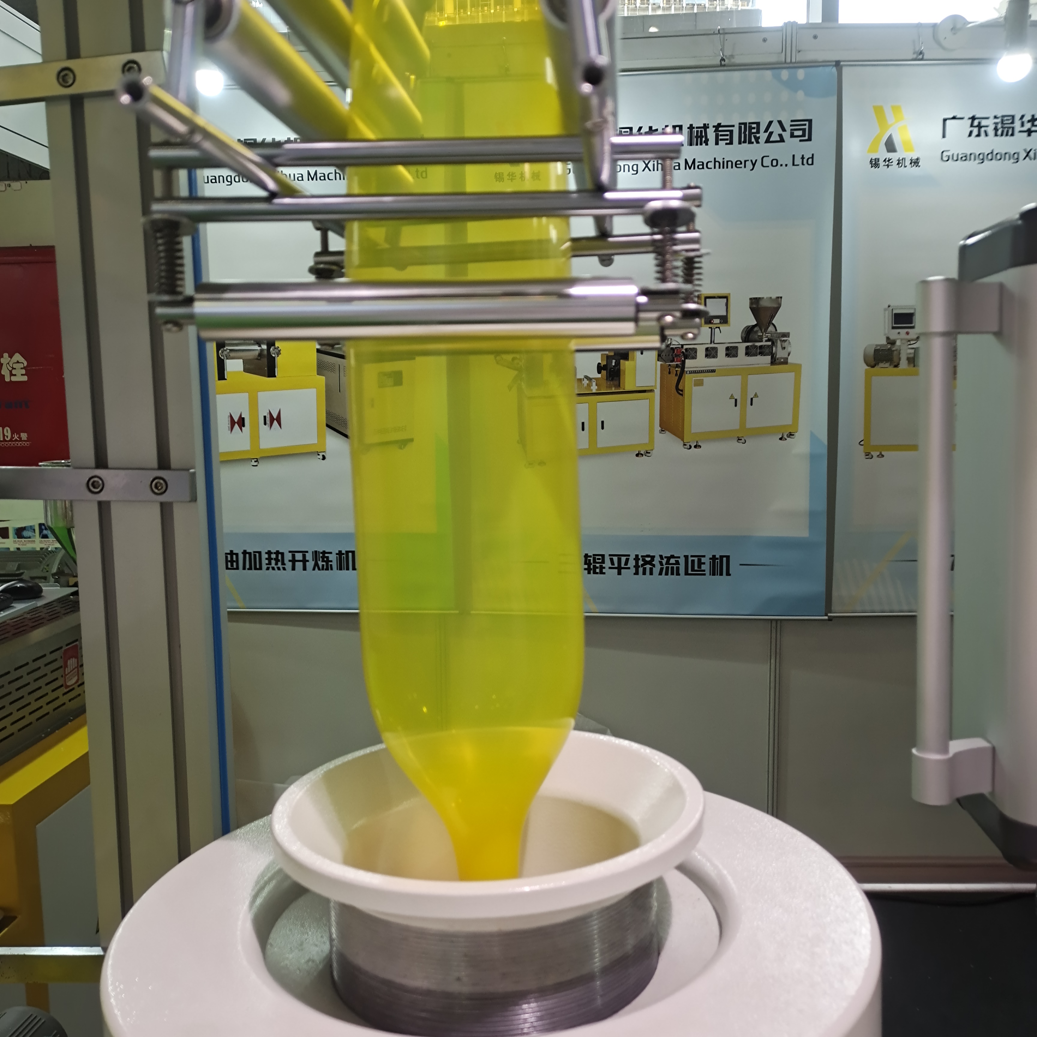 PE PP 吹膜機(jī) 實(shí)驗(yàn)室小型吹膜機(jī) 塑料膜擠出吹塑機(jī) 色母分散性測(cè)試儀 塑料袋擠出機(jī)