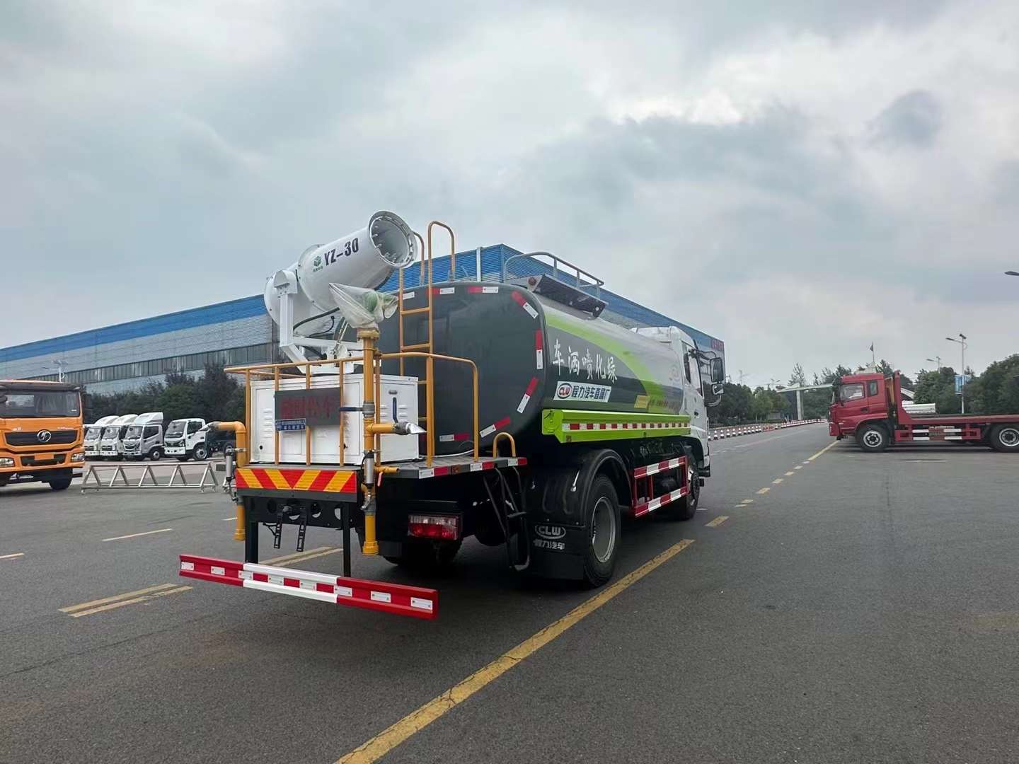 東風(fēng)F9灑水車-霧炮灑水車廠家-霧炮灑水車- 程力專汽(查看)  東風(fēng)F9霧炮灑水車報(bào)價(jià)