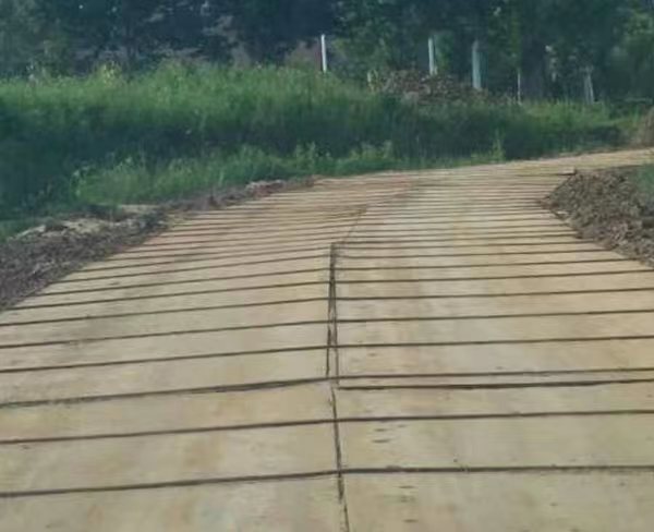 惠州鋪路鋼板回收電話，鋪路鋼板租借 防水性 工程車鋪墊用 可回收材料 大型庫存