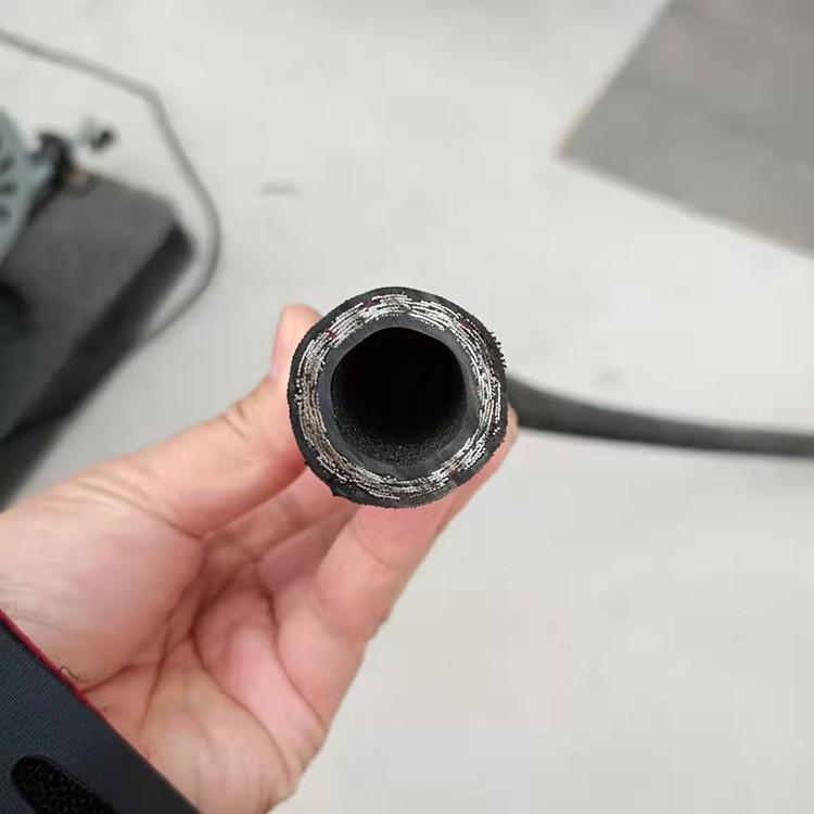 高壓鋼絲編織膠管 大口徑耐油膠管 機械設(shè)備液壓膠管