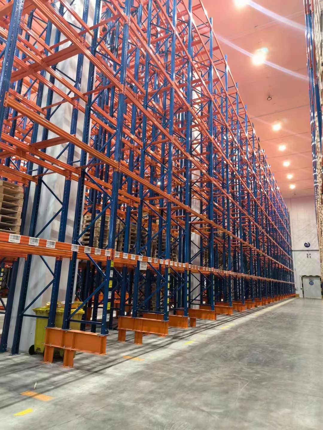 福建 食品冷庫(kù)貨架供應(yīng)商_出售_生產(chǎn)_定制_多少錢(qián)