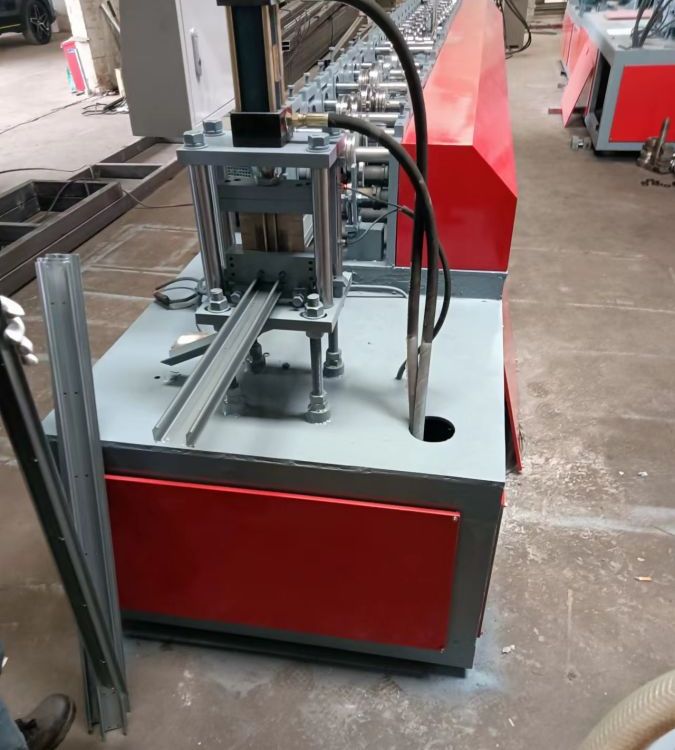 冷彎成生產(chǎn)輕鋼龍骨成型機(jī)定制_輕鋼龍骨冷彎成型設(shè)備廠家供應(yīng)