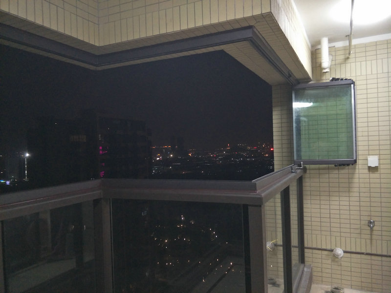 安裝窗廠家，異形陽臺窗安裝