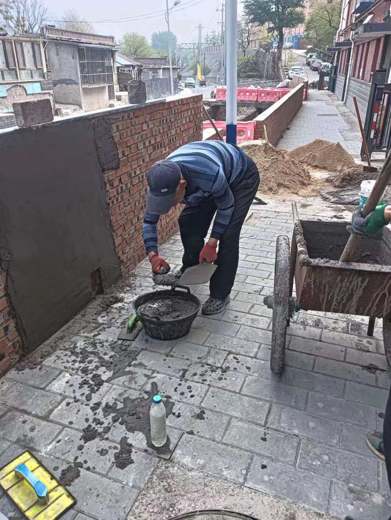 房山區(qū)粉墻樓道翻新多少錢 承接粉墻樓道翻新工程