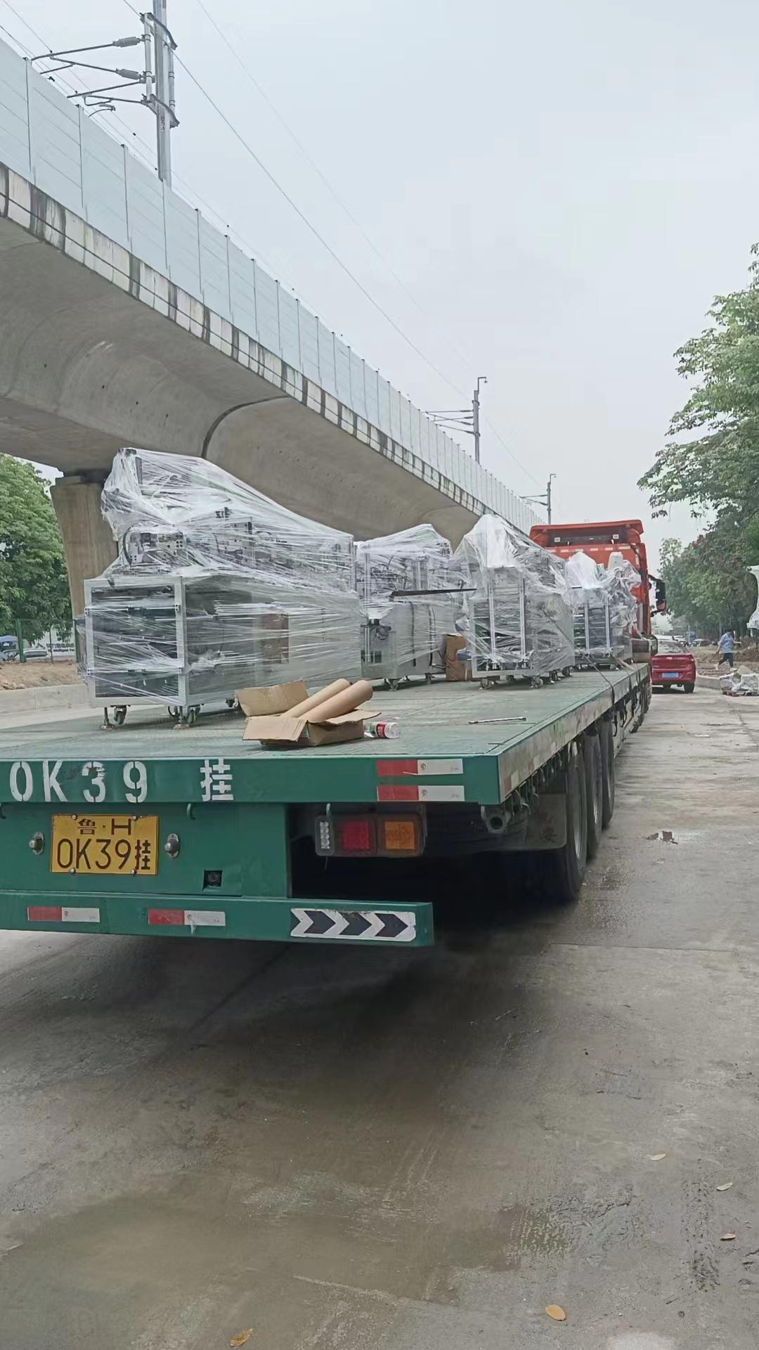 東莞至太原長途公路 木架木箱包裝 吊裝搬運 整車零擔(dān) 運輸全國各地     東莞發(fā)太原貨運公司