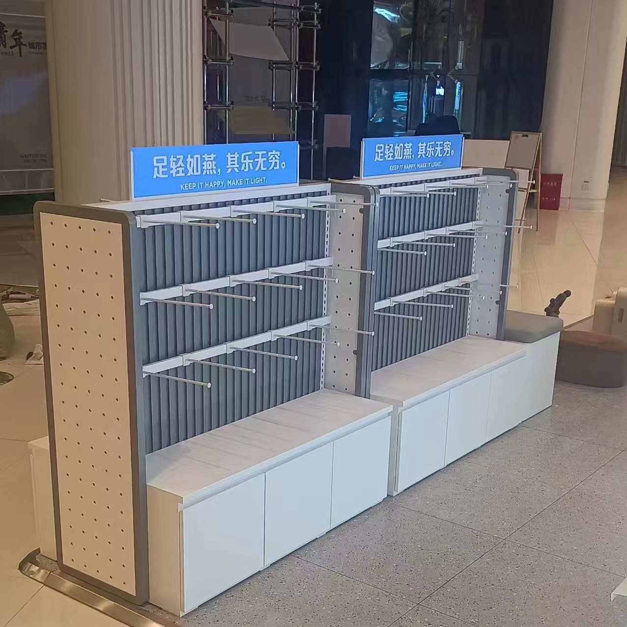 遼寧展柜-沈陽化妝品展柜廠