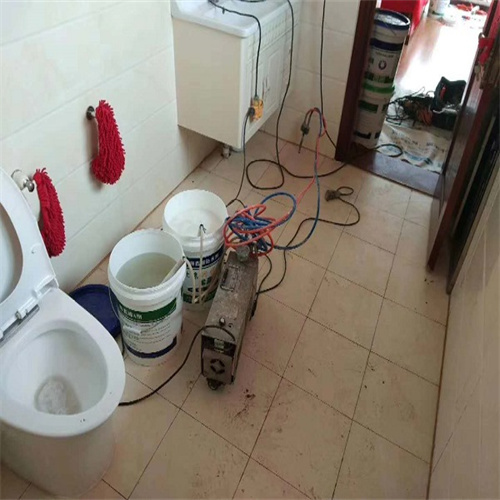 南寧洗手間滲水維修,專修房頂漏水