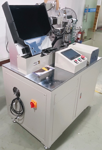 圓柱電池貼絕緣片設(shè)備多型號電池貼青稞紙機(jī)廣東廠家直銷