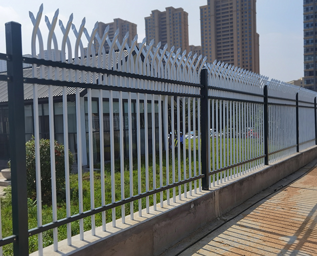 鋅鋼護(hù)欄廠家定制-定制價(jià)格-多少錢【濰坊春航金屬制品有限公司】