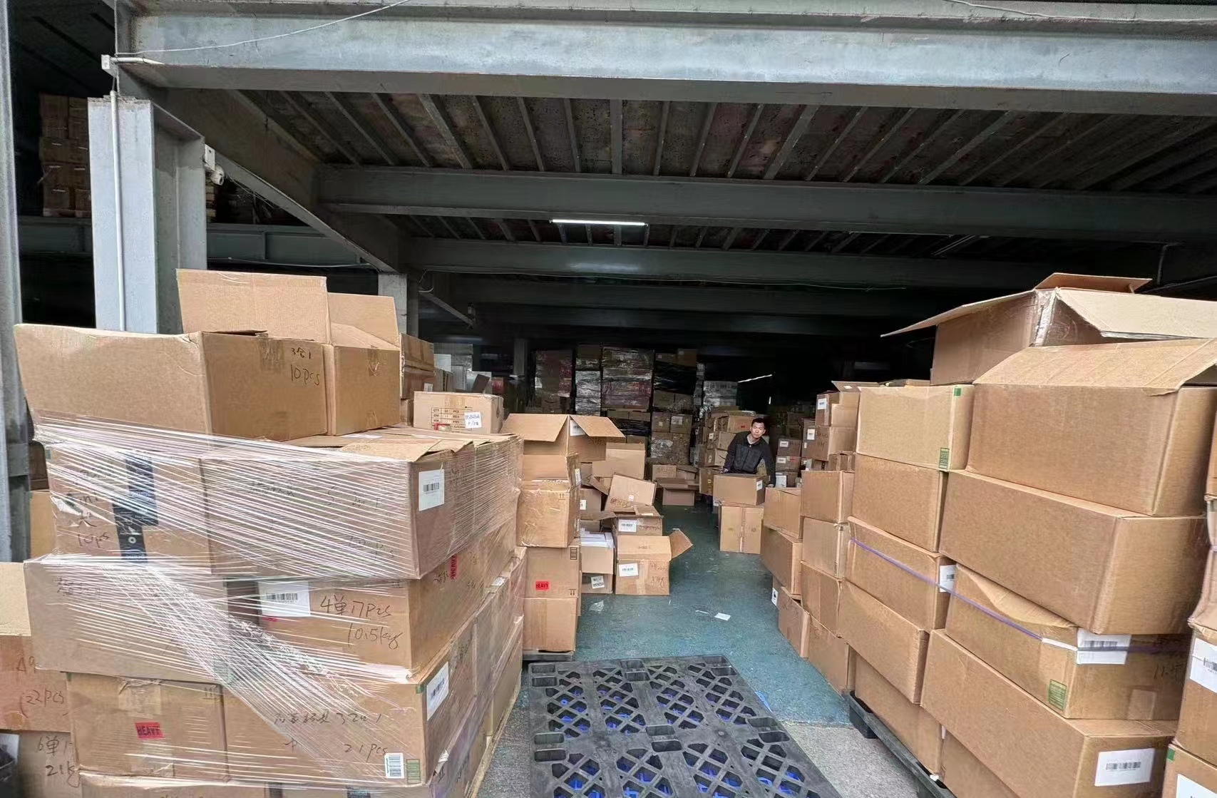 東莞至喀什地區(qū)大件物流 整車零擔(dān) 冷藏貨物 鞋服運輸 公路貨運全國各地  東莞發(fā)往喀什地區(qū)危險貨物運輸